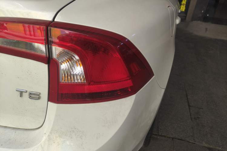 Used Volvo S60 2019 S60L Facelift T5 Intelligent Advanced Edition
