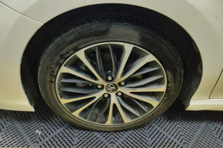 Used Toyota Camry 2019 2.5S FENGSHANG Version China VI Standard Left Front Wheel Hub