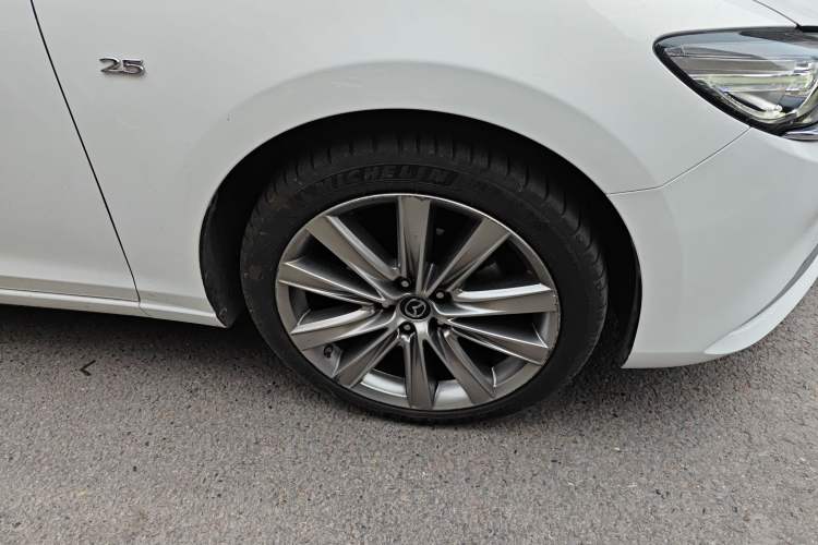 Used Mazda Atenza 2020 2.5L Skytop Deluxe Edition
