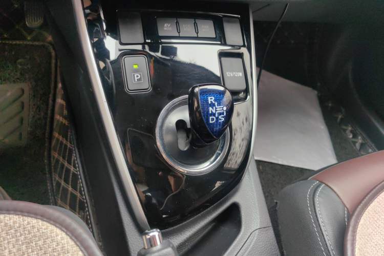 Used Toyota Corolla 2018 Dual-Engine 1.8L E-CVT Smart Edition