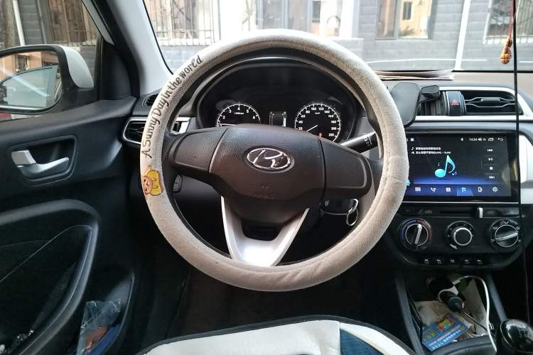 Used Hyundai Verna (older generation) 2017 1.4L Manual Refreshed Version China VI Standard
