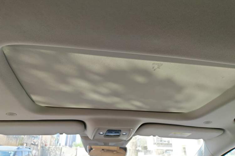 Used Denza D9 2022 DM-i 1040 Prestige Model