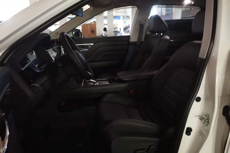 Used Venucia Star 2021 260T Automatic 48V Mild Hybrid Turbocharged Star Achieve Edition