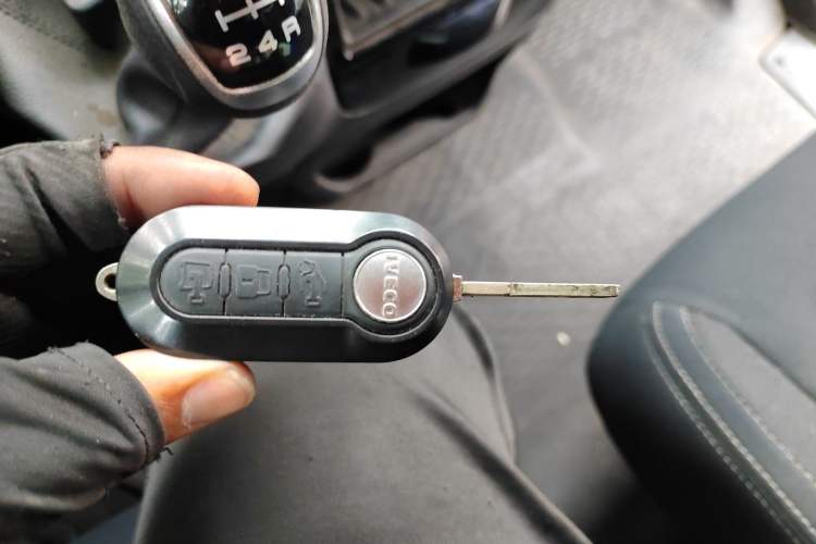 Used Iveco Eurocargo 2021 2.0T Manual - Yunrui Short Wheelbase Low-Roof Manual Door F1A