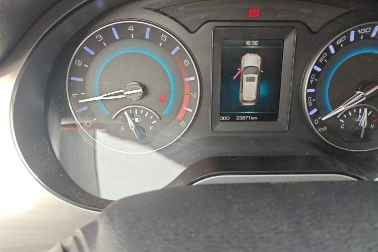 Used Haval H2 2018 Red-Label 1.5T Manual Two-Wheel Drive Elite Model Odometer Close Up