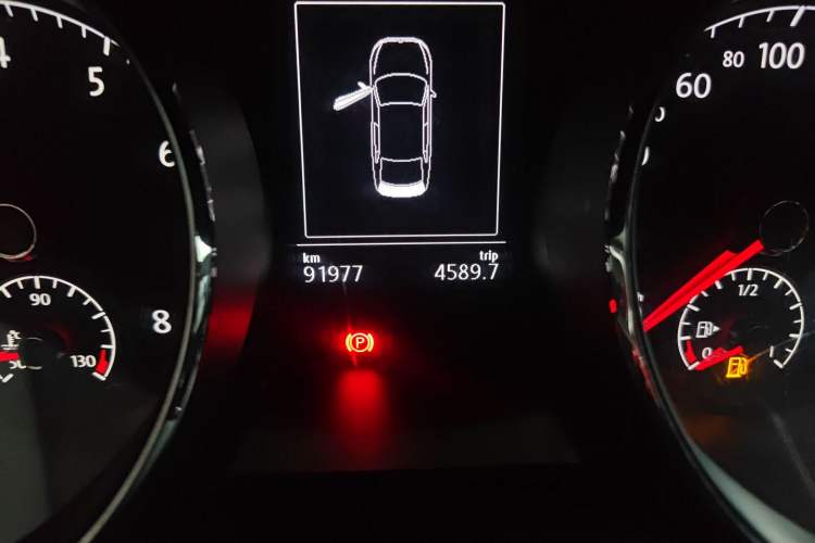 Used Volkswagen Lamando 2018 280TSI DSG Comfort Edition Odometer Close Up