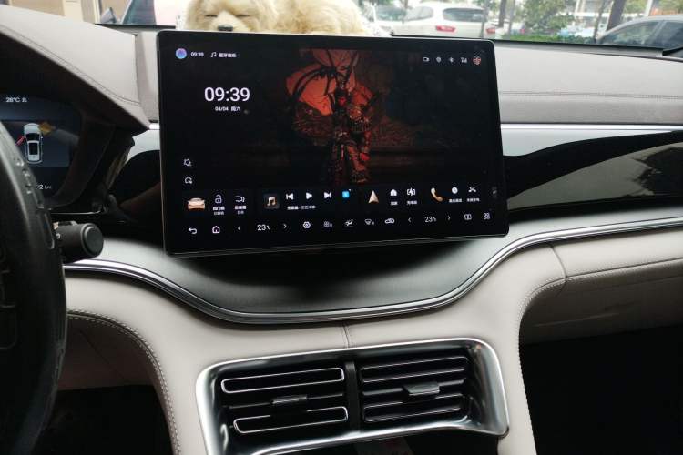 Used BYD Song PLUS New Energy 2025 DM-i 112KM Prestige Model Audio And AC Panel