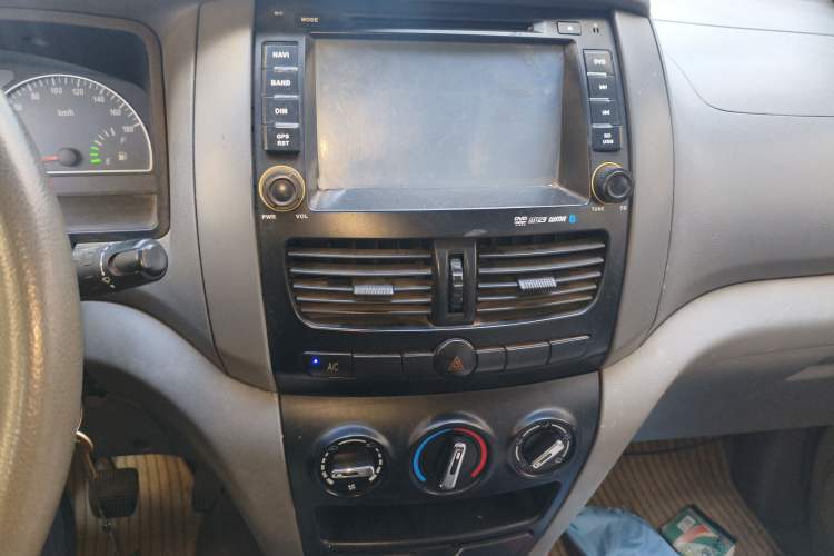 Used Dongfeng Shuaike 2011 1.6L Manual Commercial 5-Seater