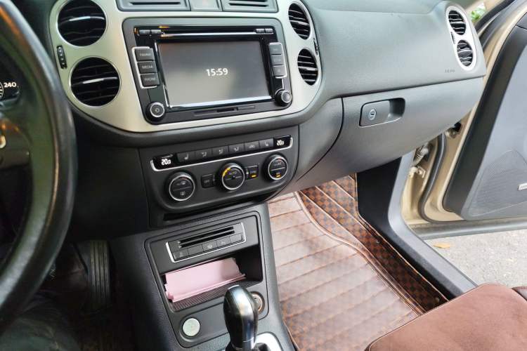 Used Volkswagen Tiguan 2013 2.0 TSI Automatic All-Wheel-Drive Flagship Edition
