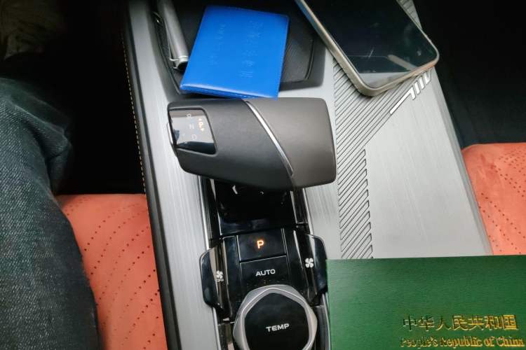 Used CHANGAN OSHAN Z6 New Energy 2023 ZhiDian iDD 150KM Flagship Model
