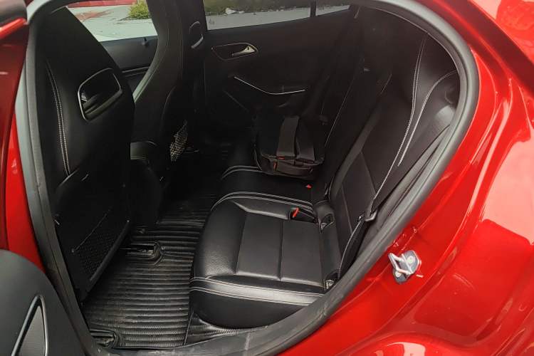 Used Mercedes-Benz GLA 2018 GLA 200 Sport Edition Left Rear Seat