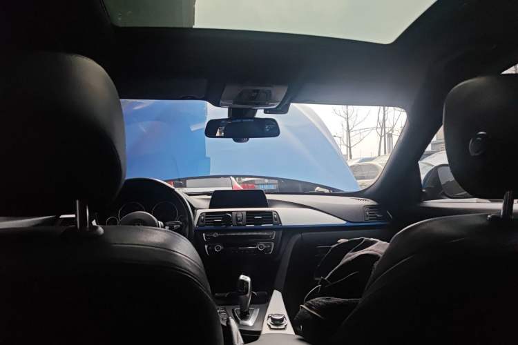 Used BMW 3 Series GT 2016 320i Design Package Edition Headliner