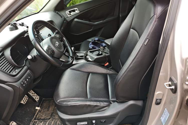 Used Kia K5 2014 2.0L Automatic LUXURY Left Front Seat