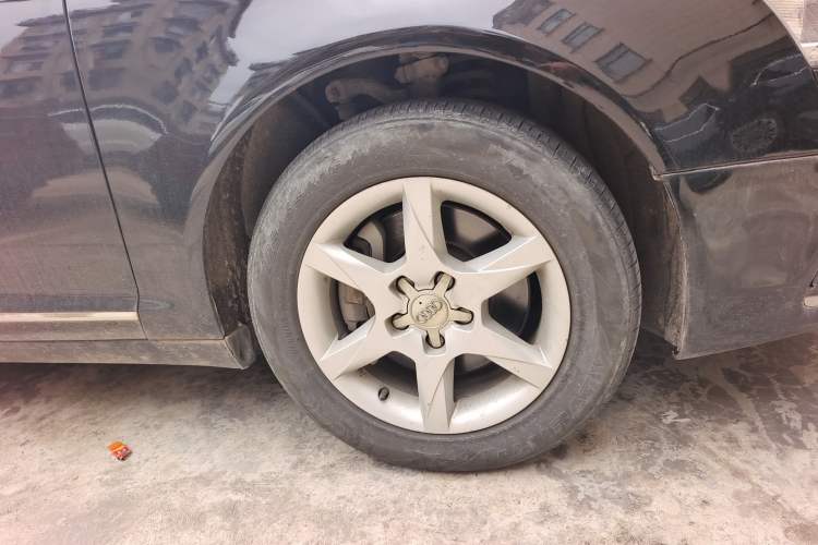 Used Audi A6L 2009 2.0 TFSI Base Version Right Front Wheel Hub