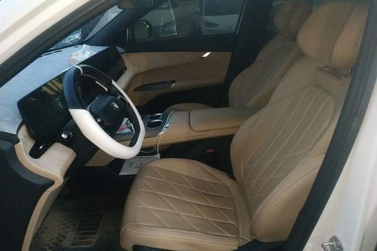 Used Changan CS75 PLUS 2025 4th Generation 1.5T New Blue Whale Smart Luxury Edition
