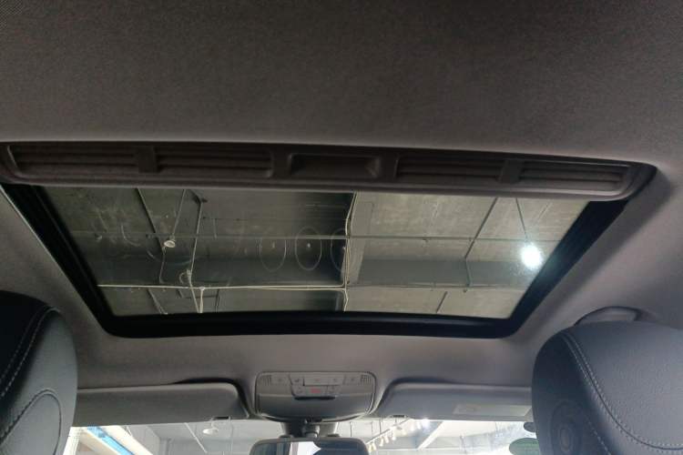 Used Mercedes-Benz C-Class 2017 Restyled C 180 L Fashion Edition Sport Version
