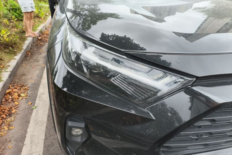 Used Toyota RAV4 2023 2.0L CVT Two-Wheel Drive Fashion Plus Edition Right Front Headlight