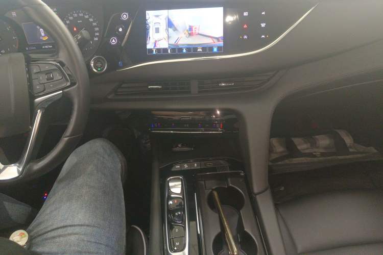 Used Buick Enclave 2022 652T 4x4 Prestige Flagship 6-Seater Gear Lever