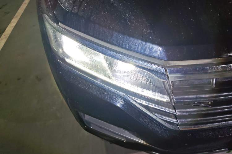 Used Volkswagen Touareg 2022 2.0 TSI RuiShang Edition Right Front Headlight