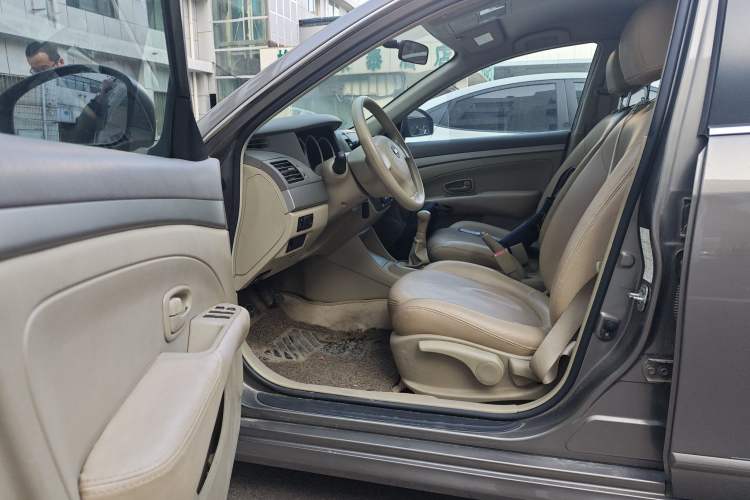 Used Nissan Sylphy 2012 Classic 1.6XE Manual Comfort Edition
