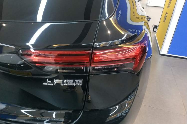 Used Buick Envision 2022 Encore S GS Two-Wheel Drive Smart Sport Model