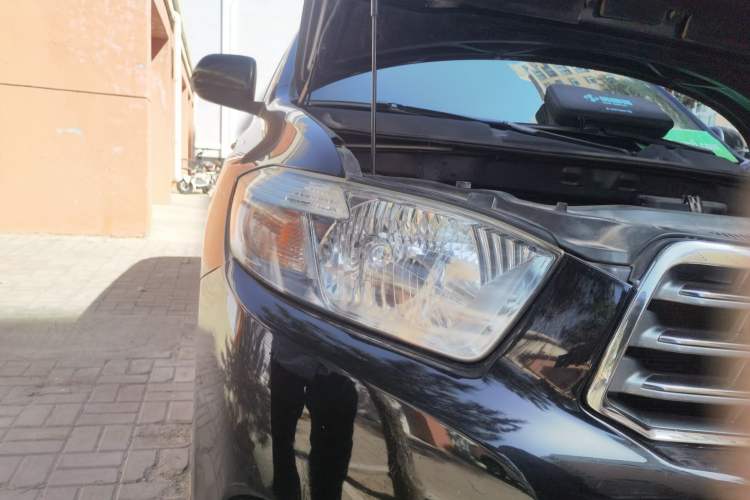 Used Toyota Highlander 2011 2.7L Two-Wheel Drive 5-Seater Sport Edition
