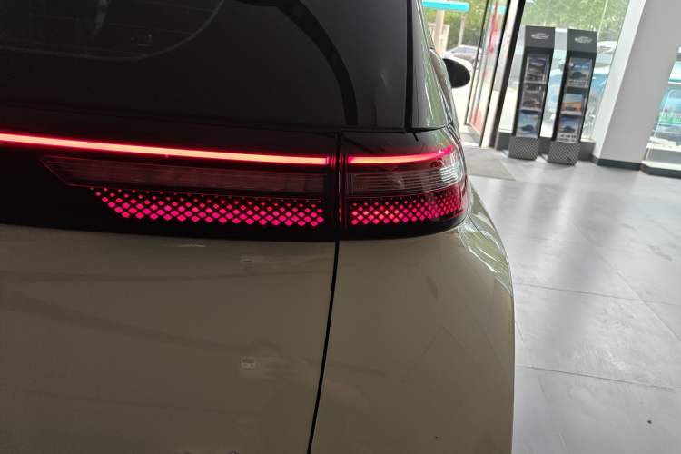 Used BYD Seagull 2025 Intelligent Driving Version 305 km Dynamic Edition Right Rear Taillight