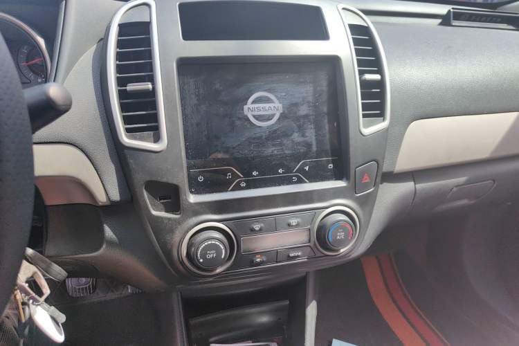 Used Nissan Sylphy 2018 Classic 1.6XE+ Manual Luxury Edition Audio And AC Panel