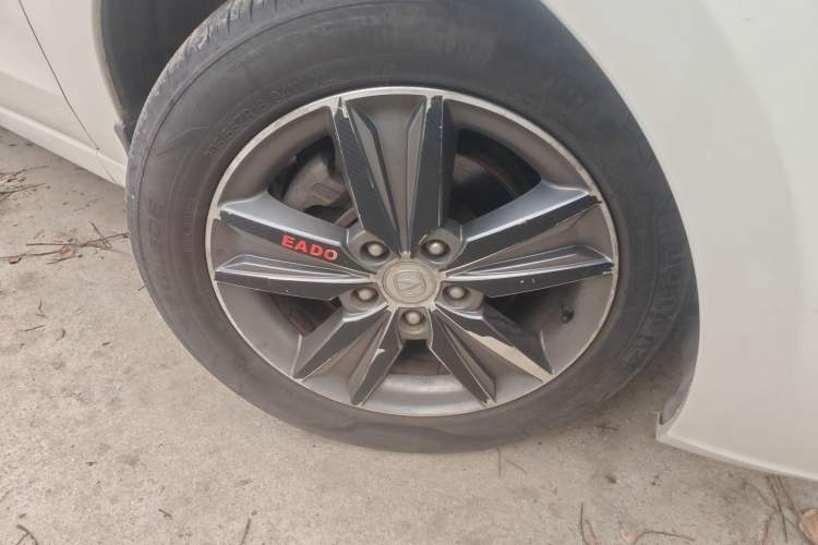 Used CHANGAN Eado 2015 1.6L Manual Luxury Model China IV Standard