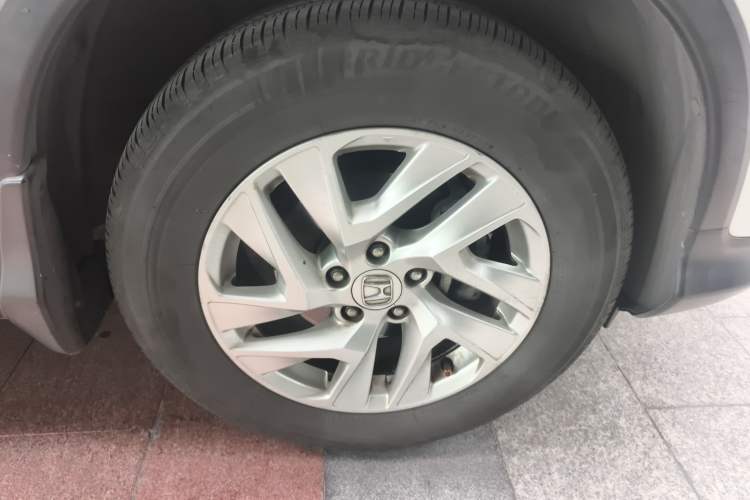 Used Honda CR-V 2015 2.4L two-wheel drive luxury version
