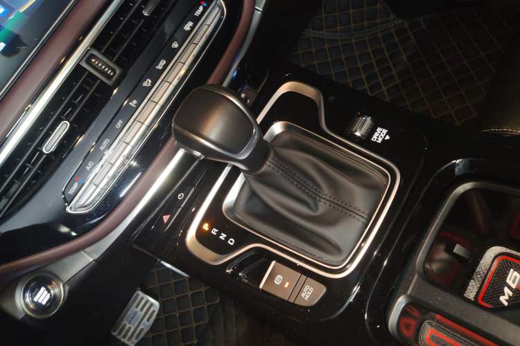 Used GAC Trumpchi M6 2023 PRO 270T DCT Luxury Edition Gear Lever