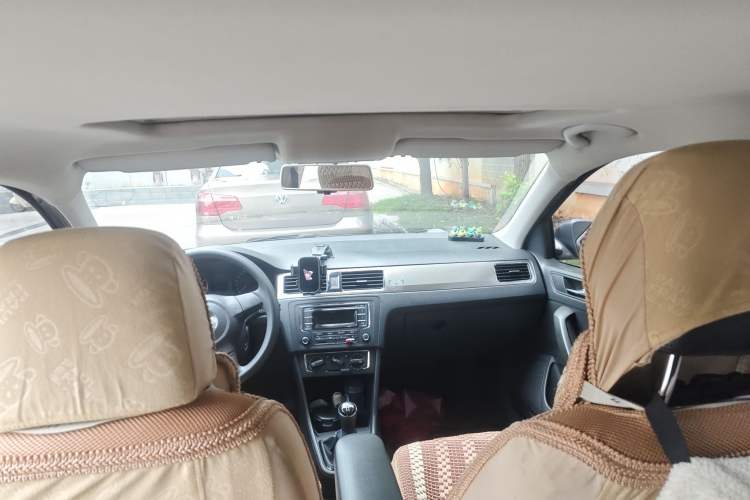 Used Volkswagen Santana 2013 1.6L Manual Comfort Edition
