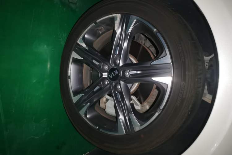 Used Kia K5 2020 380T GT-Line Flagship Edition Right Front Wheel Hub