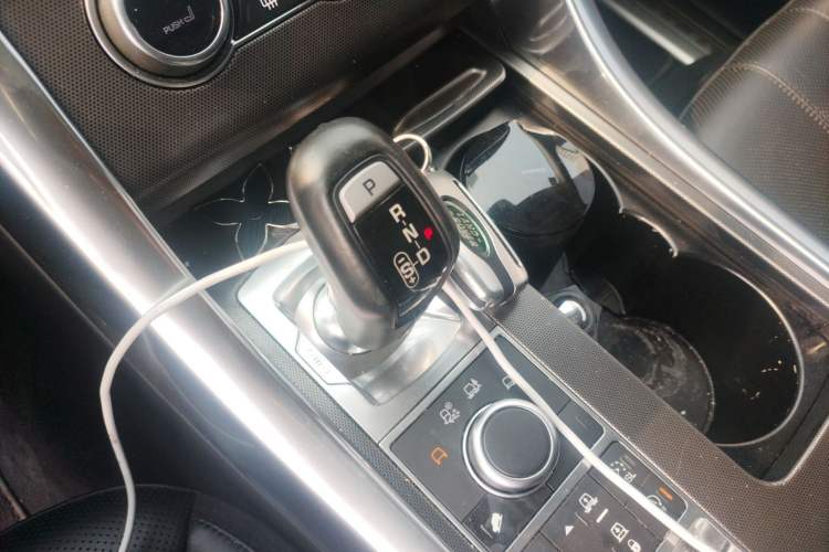 Used Land Rover Range Sport 2015 3.0 SC V6 HSE DYNAMIC
