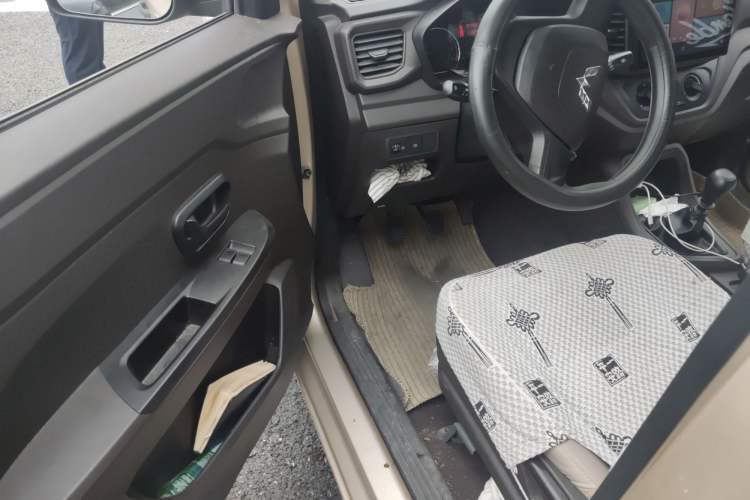 Used Wuling Hongguang V 2019 1.5L Jingqu Version China VI LAR Driver Seat