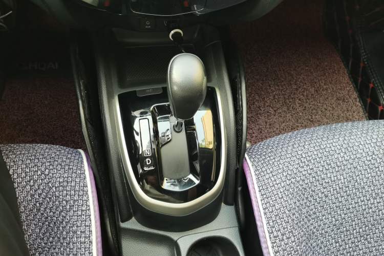 Used Nissan Qashqai 2017 2.0L CVT Smart Enjoyment Version China V Standard Gear Lever