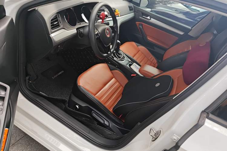 Used Volkswagen Lamando 2018 230TSI DSG Fashion Edition