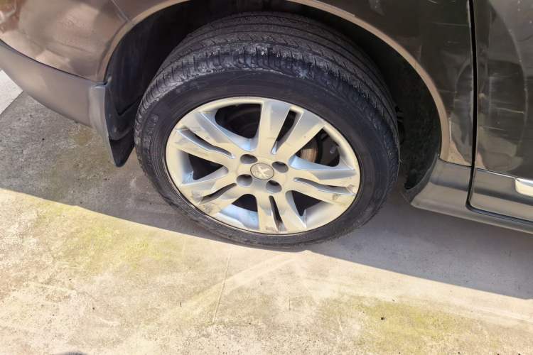 Used Peugeot 3008 2015 2.0L Automatic Classic Edition
