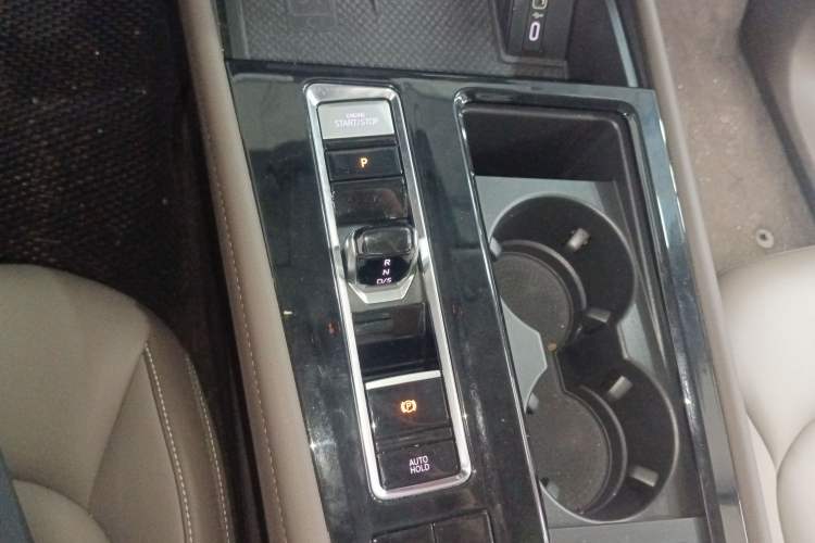 Used Volkswagen Viloran 2024 330TSI Luxury Edition