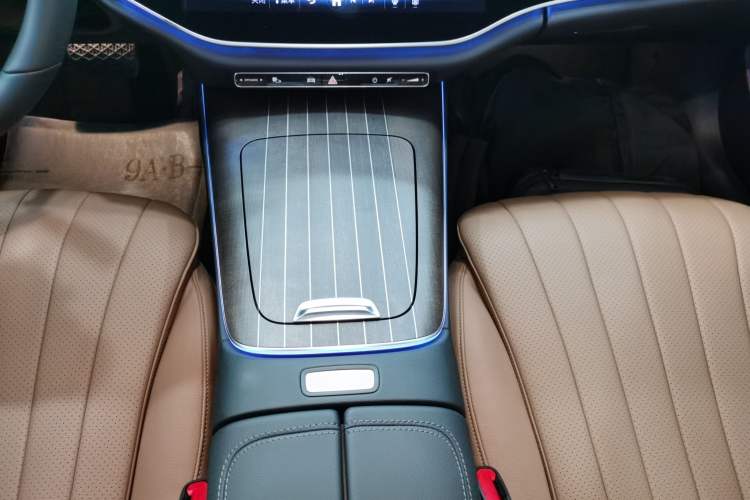 Used Mercedes-Benz E-Class 2024 Facelift E 300 L Luxury Edition