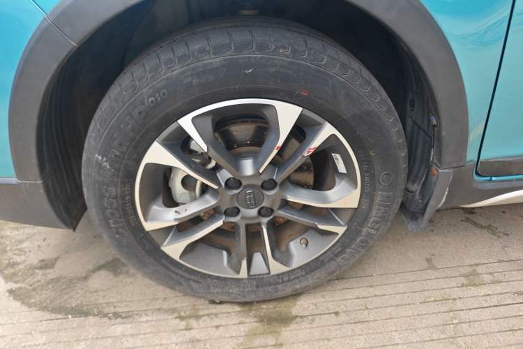 Used Geely Auto Vision X3 2019 Upgraded Model 1.5L Manual Luxury Version
