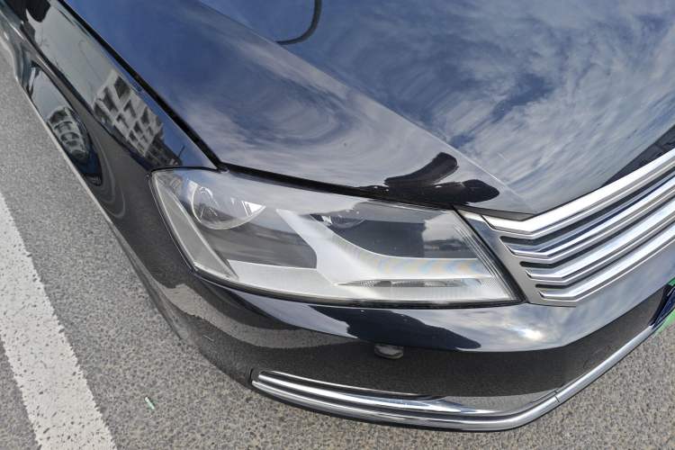 Used Volkswagen Magotan 2012 Revised 1.8TSI Comfort Version Right Front Headlight