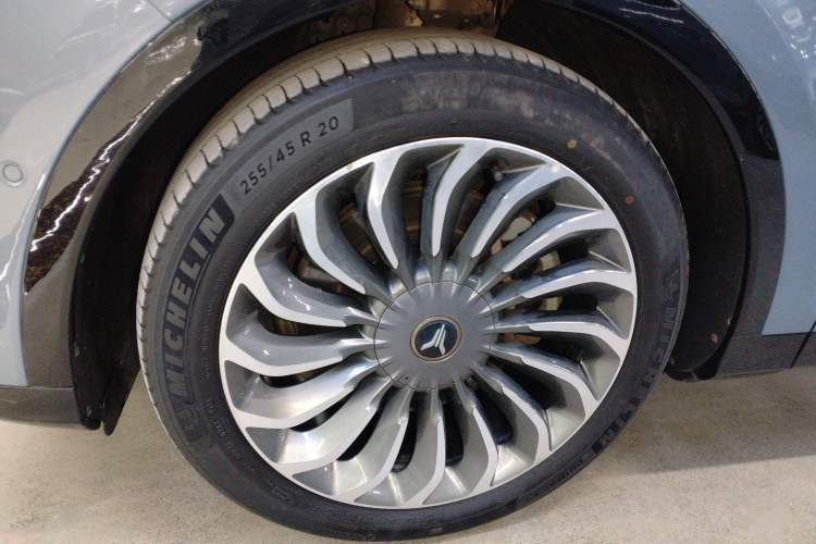 Used VOYAH FREE 2022 Four-Wheel Drive Ultra-Long Range Pure Electric Version