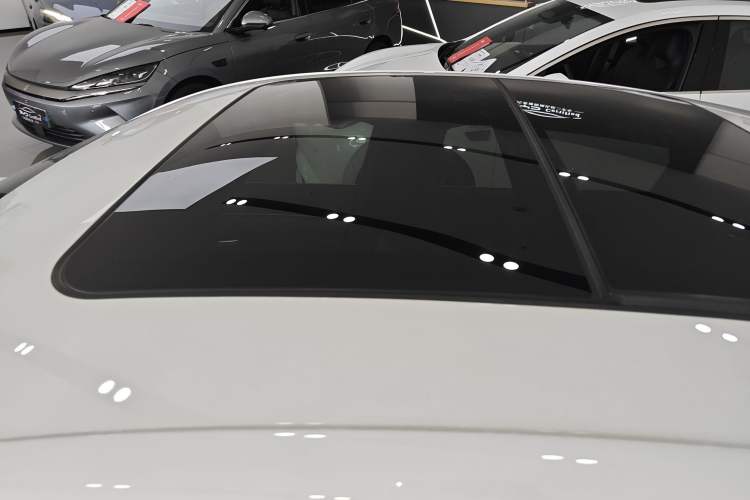 Used BYD Qin L 2025 DM-i Smart Drive 120KM Leading Model