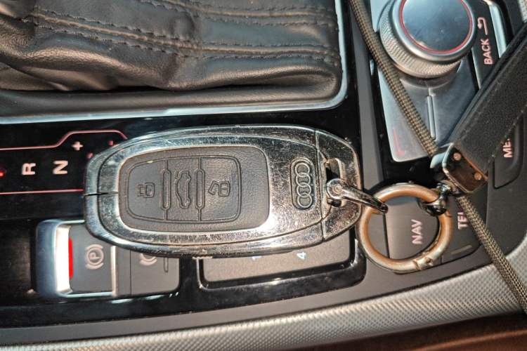 Used Audi A6L 2018 35 TFSI Collector's Edition Vehicle Key