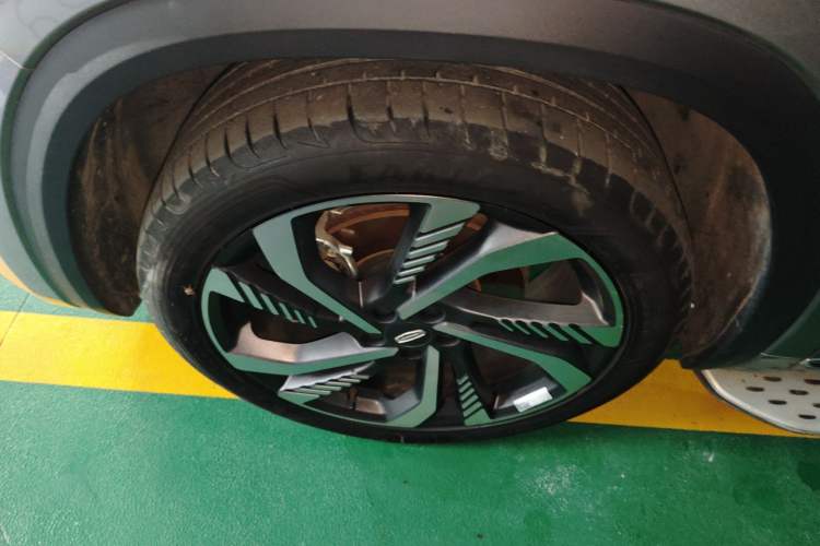 Used Geely Auto Monjaro L 2024 2.0TD High-Power Automatic Two-Wheel Drive Skyline Edition Left Front Wheel Hub