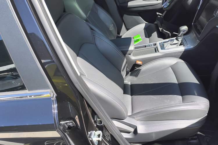 Used Roewe RX5 2019 20T Two-Wheel Drive Automatic 4G Connected Platinum Edition
