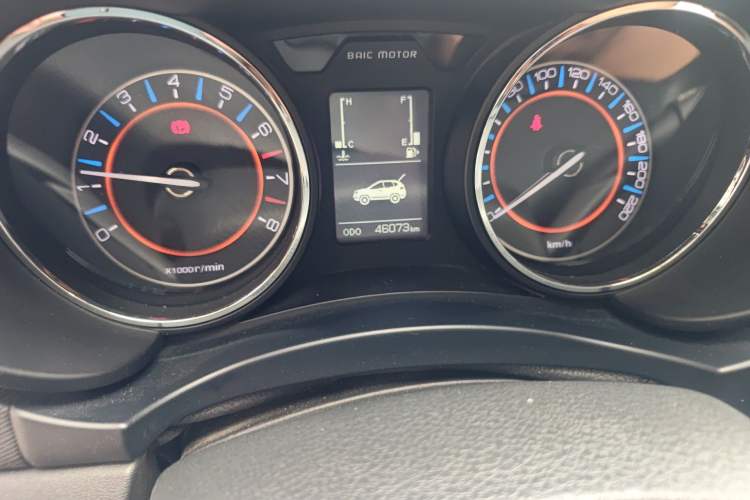 Used BAIC Senova X55 2016 1.5L Manual Comfort Version Odometer Close Up