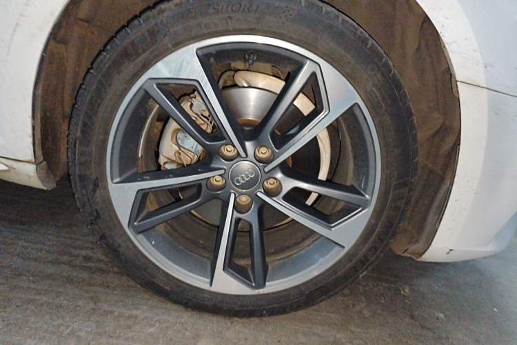 Used Audi A4L 2019 40 TFSI Ambition China VI
