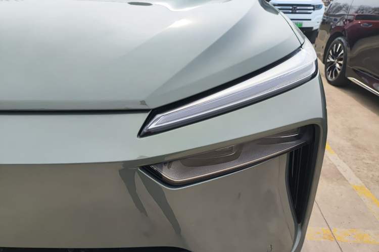 Used Wey Lanshan 2025 Four-Wheel Drive Max Left Front Headlight